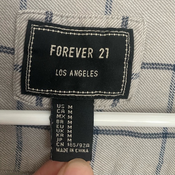 Grey Plaid American Eagle Flannel Medium - Picture 2 of 3